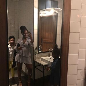 Meet your Posher, Ammeron